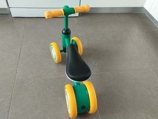 Correpasillos Verde y Amarillo
