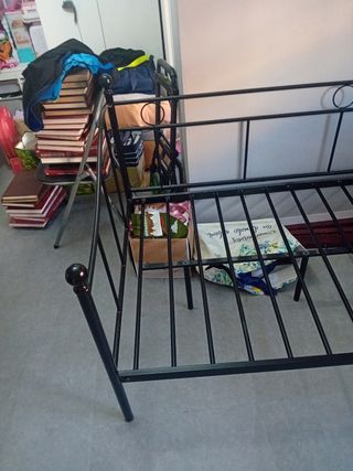 Cama 90cm hierro forjado negro.