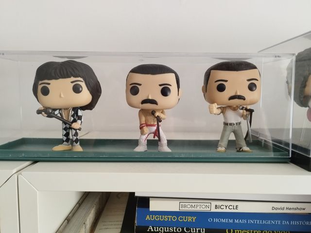 Freddie Mercury-Brian May-Roger Taylor-John Deacon