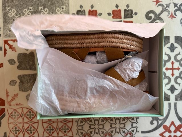 Sandalias mujer planas marrón Bosanova N°38 NUEVAS