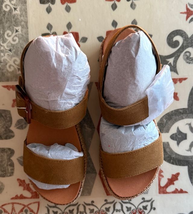 Sandalias mujer planas marrón Bosanova N°38 NUEVAS