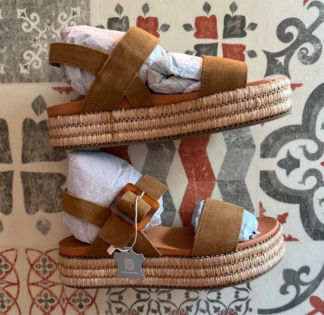 Sandalias mujer planas marrón Bosanova N°38 NUEVAS