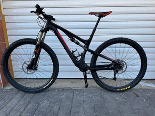 bicicleta Scott Genius 29" carbono