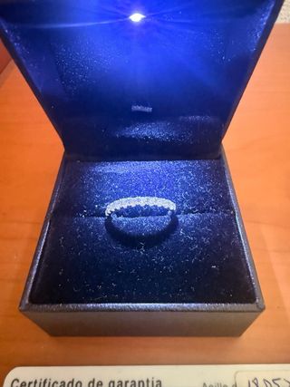 Anillo de pedida de oro blanco 18k - 11 diamantes