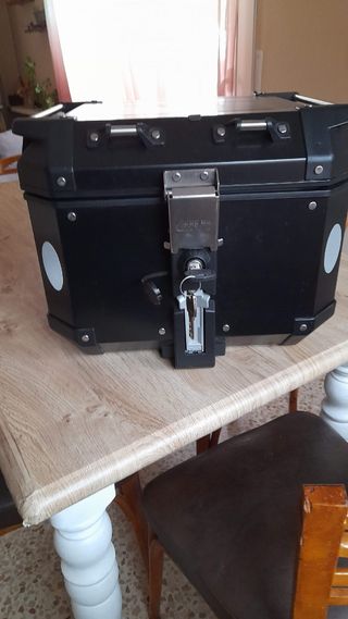 Top Case Givi Trekker 42L