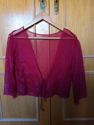 Chaqueta bolero fiesta color burdeos granate gasa