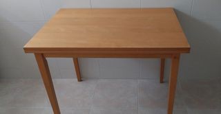 Mesa extensible madera cocina. 