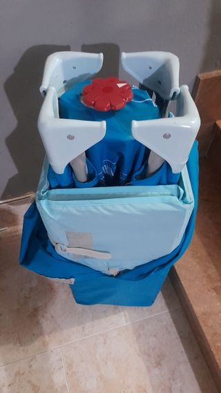 Cuna de viaje plegable y colchón 