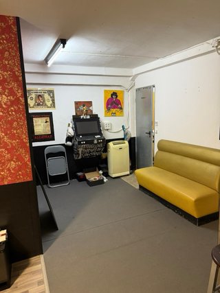 Locales sótano: trastero o sala musical