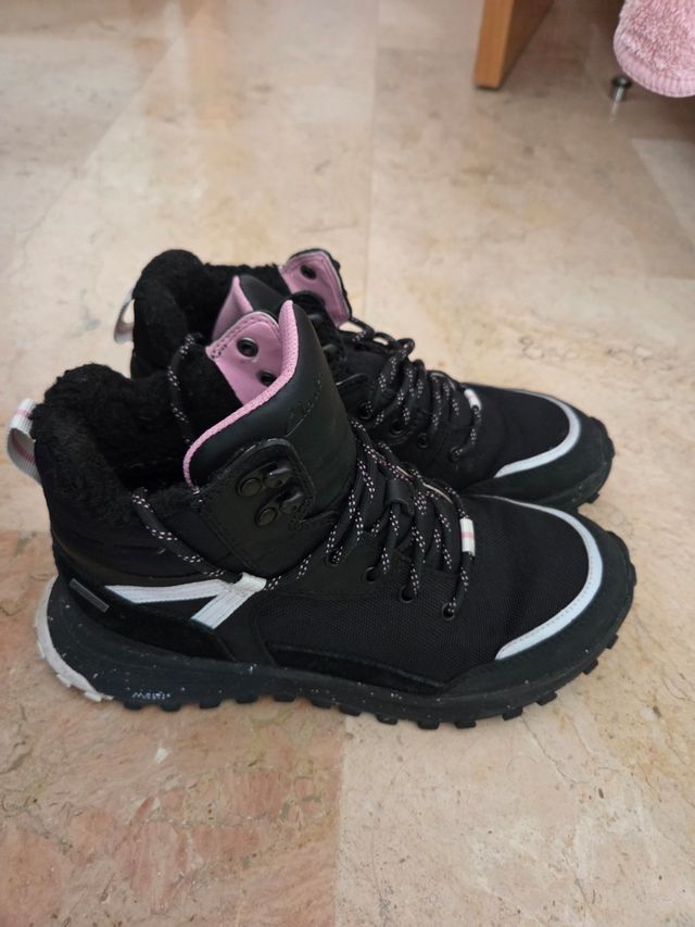 Botas Claris negras y rosas