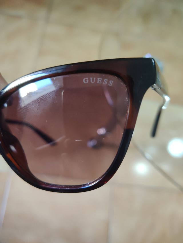 Gafas sol GUESS marrón