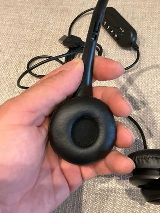 Auriculares Aluratek USB - Negros