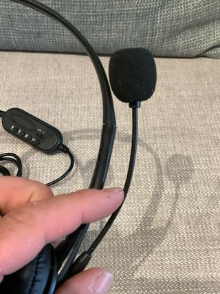 Auriculares Aluratek USB - Negros