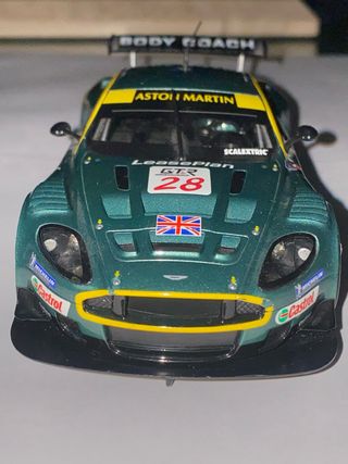 Aston Martin DBR9 Scalextric