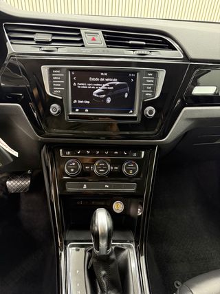 Volkswagen Touran Rline 190cv dsg 2017