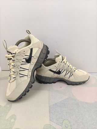 Nike Air Humara - Bege/Preto - 38,5