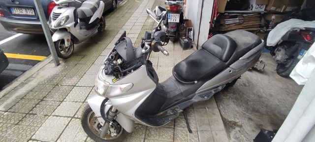 SUZUKI BURGMAN 250cc