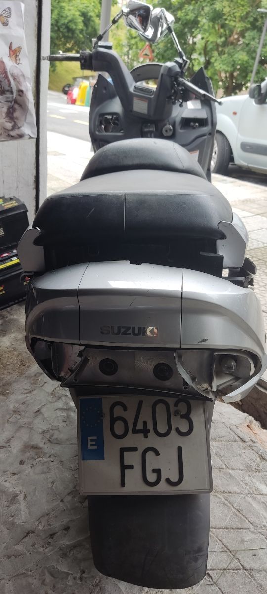 SUZUKI BURGMAN 250cc