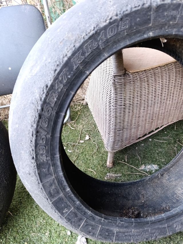 2 Neumáticos Moto Usados