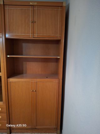 Mueble dormitorio con cama. Colchón, almohada incl