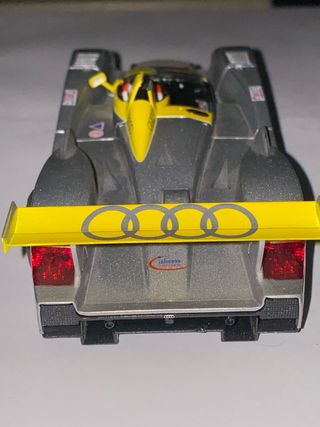 Audi R8 Le Mans Scalextric