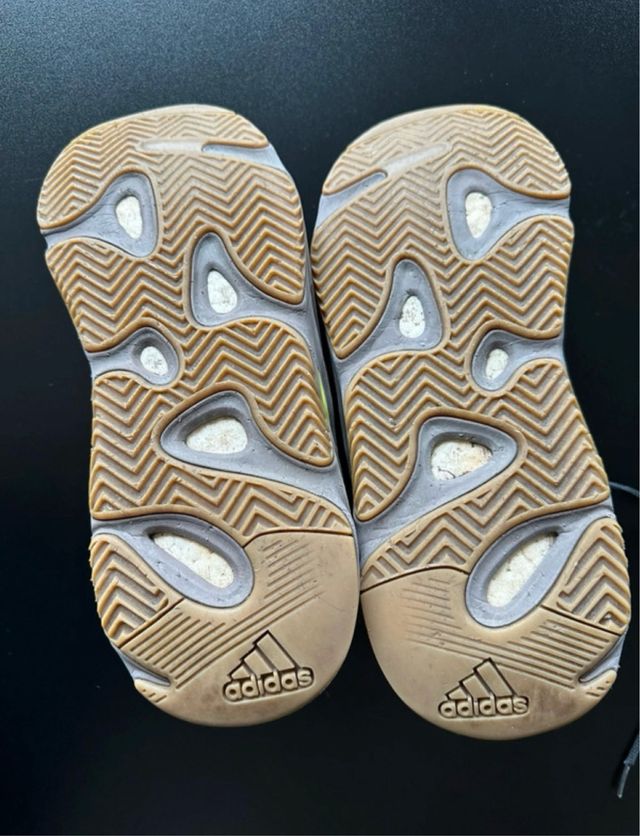 Adidas Yeezy 700 Mauve - Talla 44