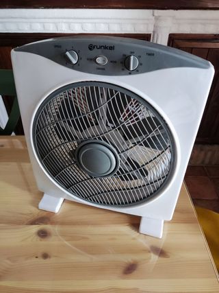 Ventilador Grunkel - Gris y Blanco