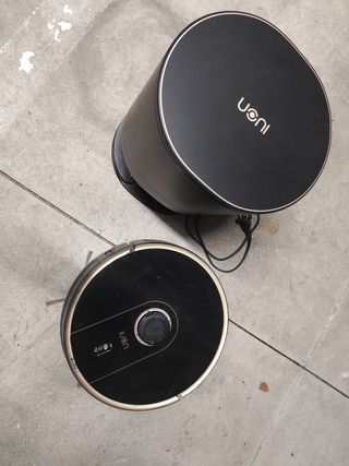 Robot aspirador Uoni: 2 piezas no funciona.