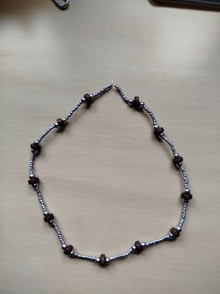 Collar plata-marrón artesanal