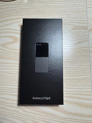 Samsung Galaxy Z Flip5 Negro