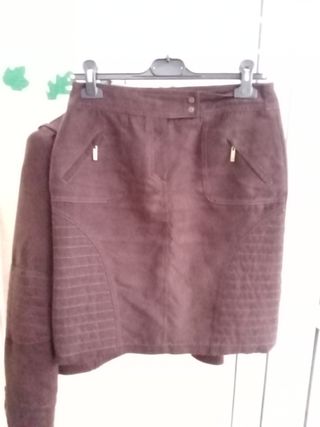 Chaqueta y falda Pedro del Hierro marrón, de piel 
