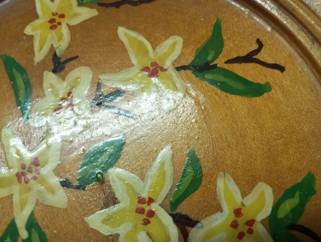 Plato madera pintado antiguo