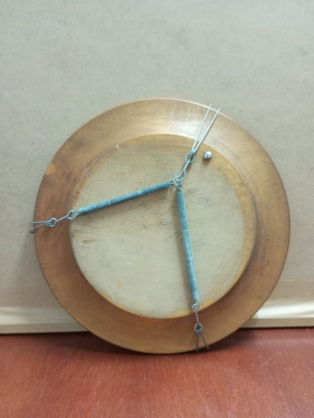 Plato madera pintado antiguo