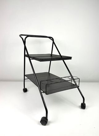 Mesa camarera postmoderna