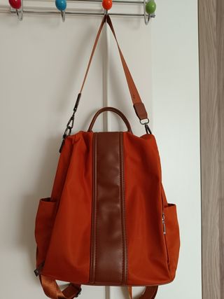 Mochila antirrobo marrón-naranja