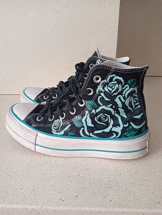 Converse con plataforma originales.