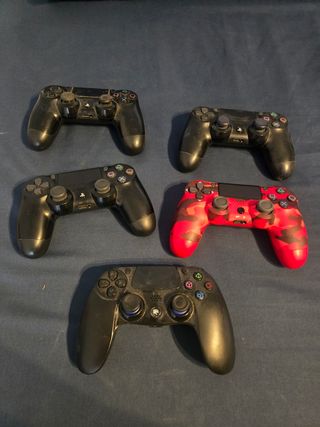 5 Mandos PS4 (PlayStation 4)
Se vende lote entero 