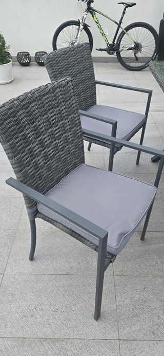 Mesa jardín + 4 sillas ratán