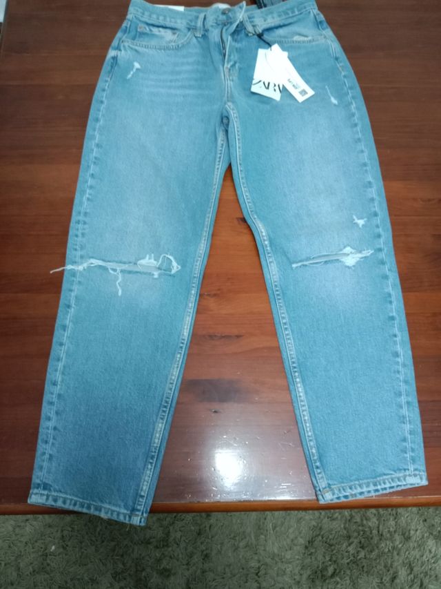 Vaqueros Zara rotos tiro alto