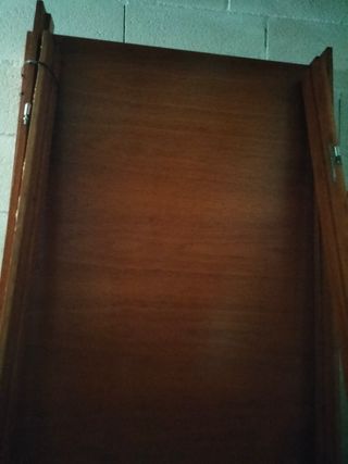 2 Puertas madera cedro. 1 con  4 cristales.