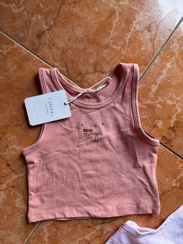 Peto y 2 camisetas NUEVO t. 4-5 años