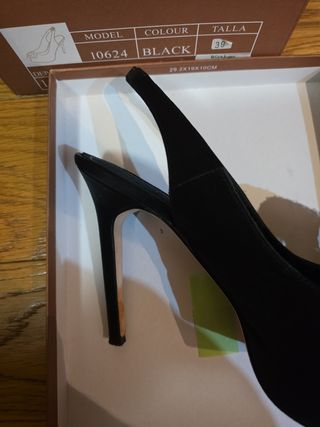Zapatos Gloria Ortiz negros, talla 39