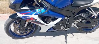 Suzuki GSXR 600 K7 azul