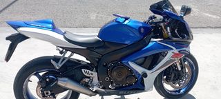 Suzuki GSXR 600 K7 azul