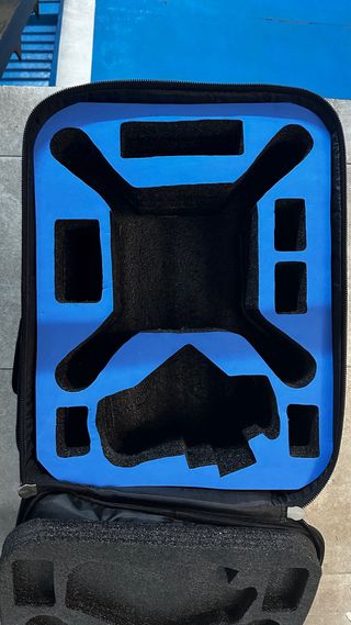 Mochila gris transporte dron