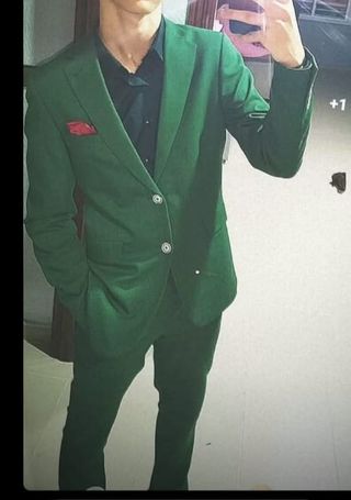 Traje Donovan Miller 
Talla s, poco uso buen estad