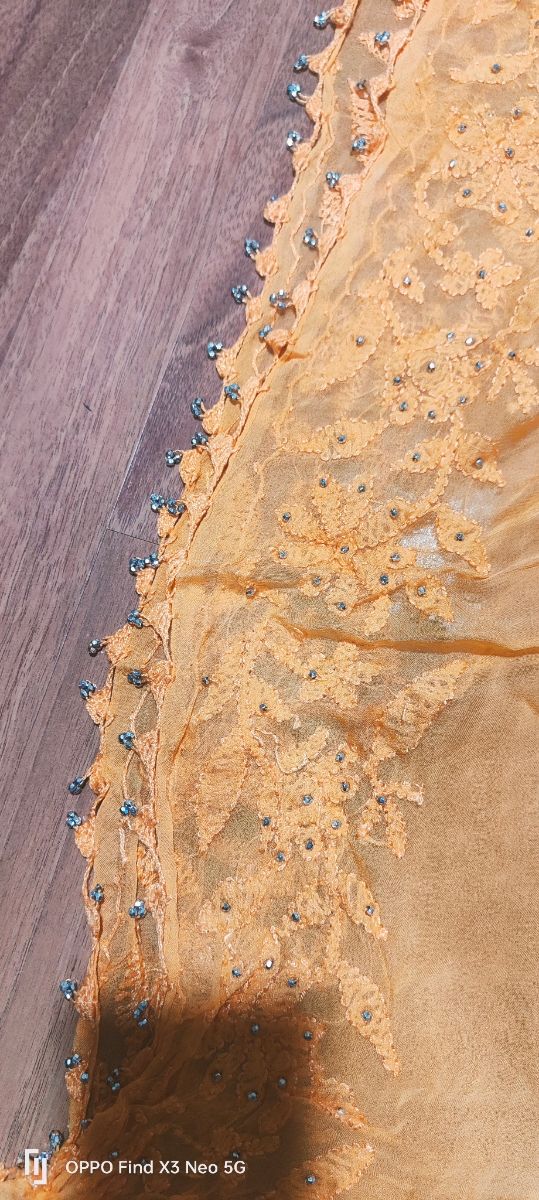 5 Scialli Sciarpe nero, rosso, azzurro, giallo ara