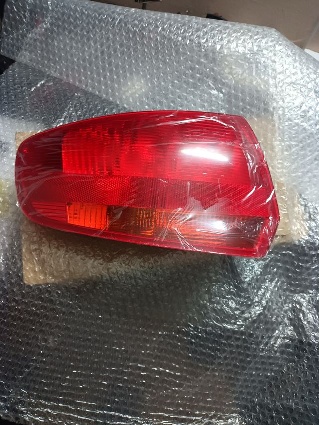 Faro Audi A3 8p  trasero Izquierdo