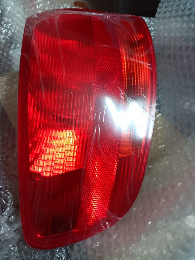 Faro Audi A3 8p  trasero Izquierdo