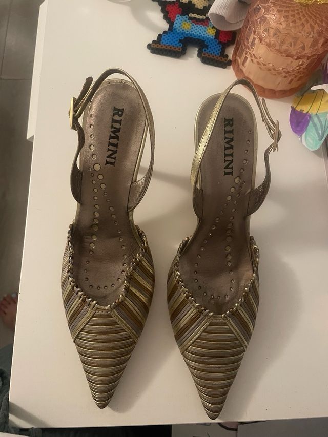 Zapatos Rimini dorados y plateados